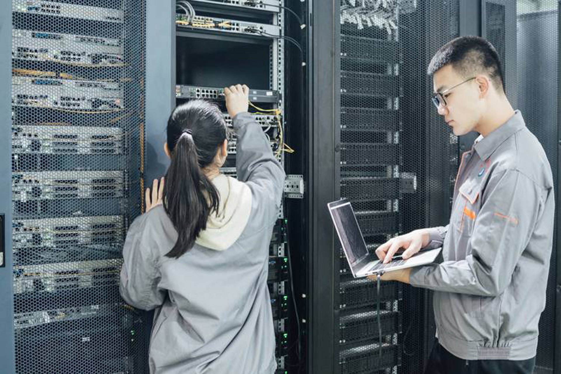 勒挪撤信息技术